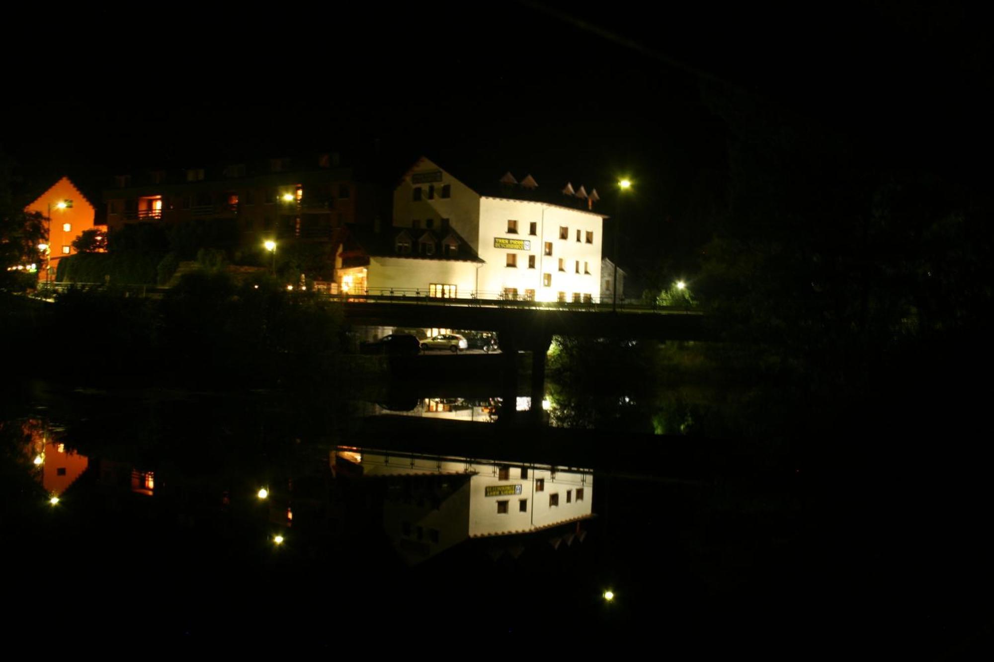 Tres Picos Hotel Eriste Bagian luar foto