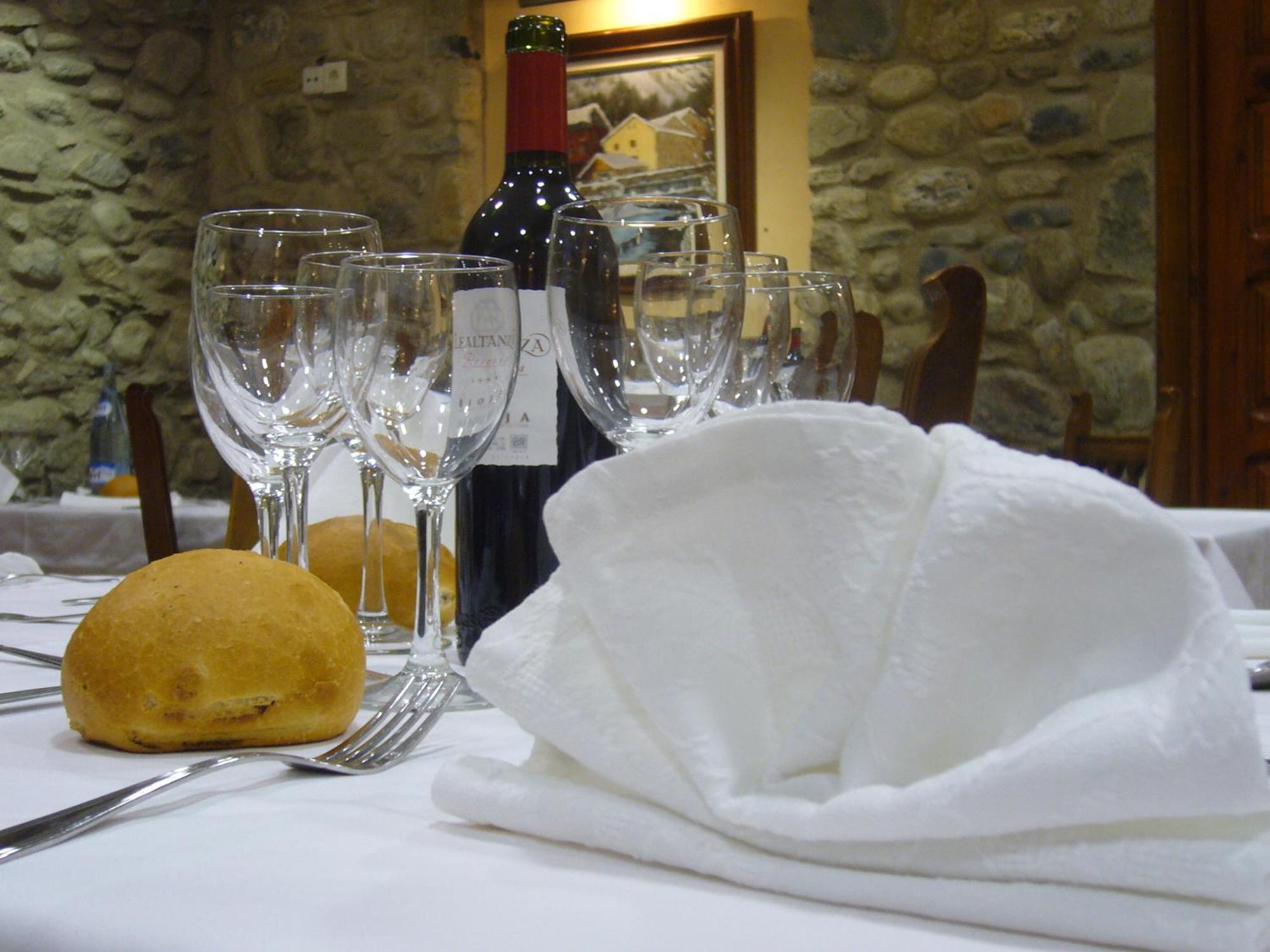Tres Picos Hotel Eriste Bagian luar foto