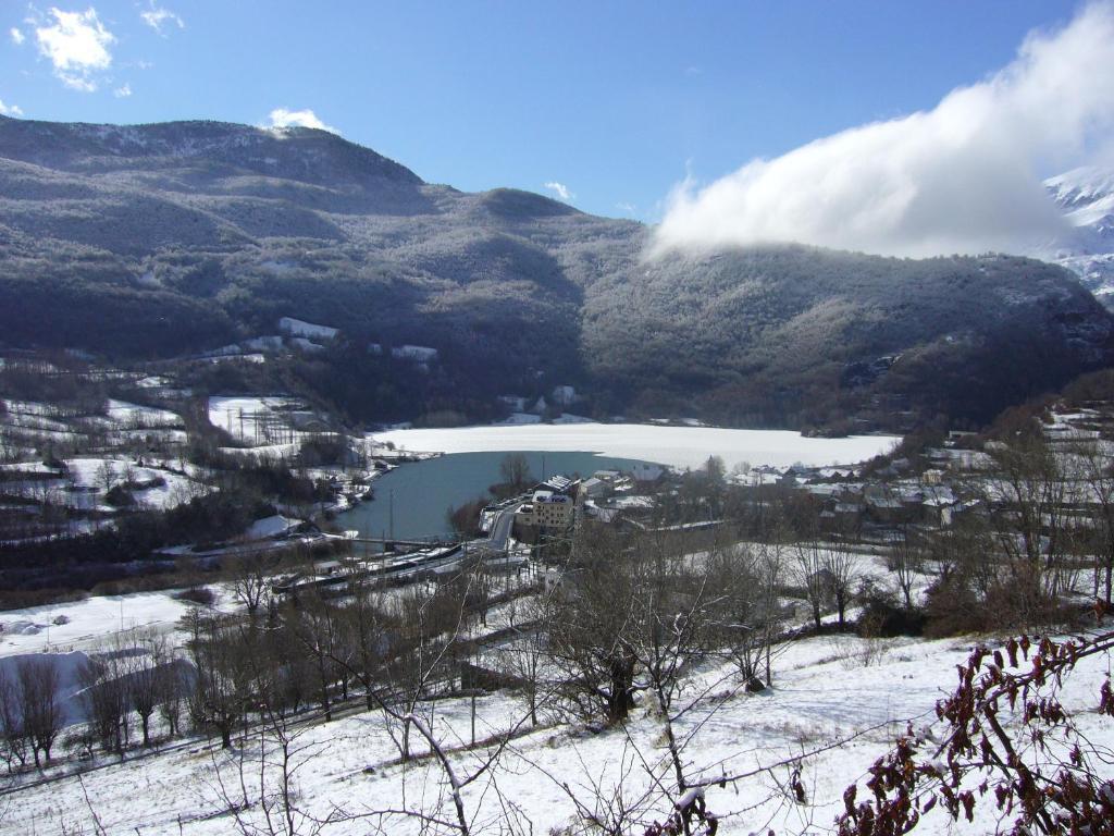 Tres Picos Hotel Eriste Bagian luar foto